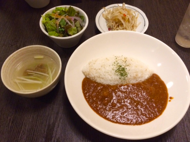 15. 炭焼牛たん東山 博多大丸店