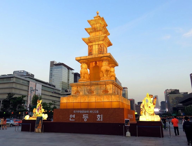 光化門広場（クァンファムンクァンジャン）