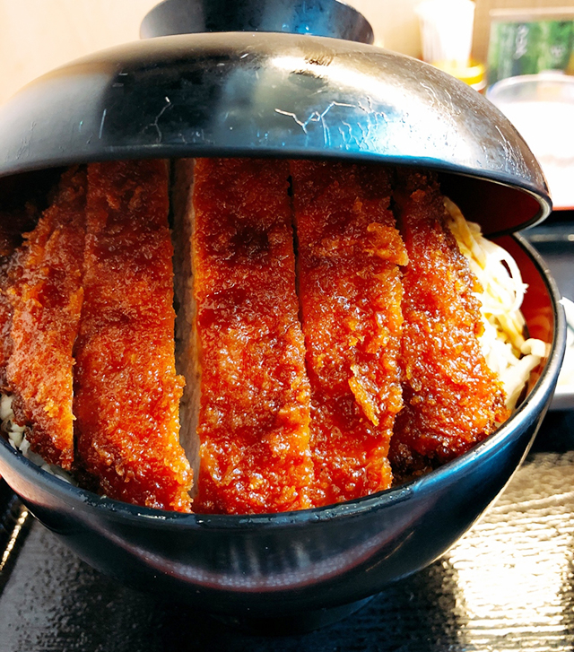 軽井沢で食べる長野名物ソースかつ丼「明治亭 軽井沢店」