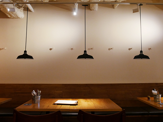 8位 柔らかくてジューシーなローストチキン「カスターニエ 軽井沢ローストチキン」