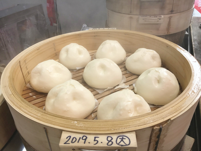 5. ブタまん / ブタまんの江戸清 大通り店