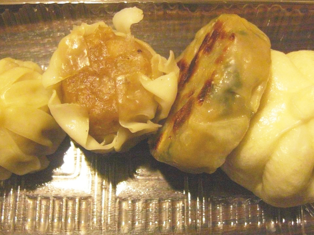 8. 欲張り串 / 富貴包子楼(フウキパオズロウ)