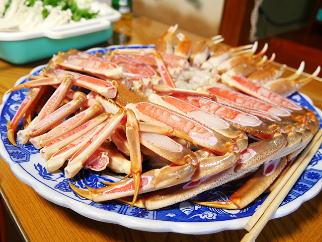 城崎温泉の楽しみ方3. 国産ブランドカニに但馬牛！ 絶品グルメを堪能
