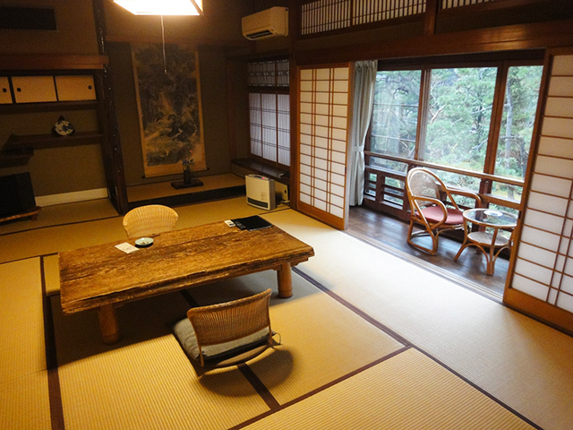 6. 国登録有形文化財の宿 三木屋