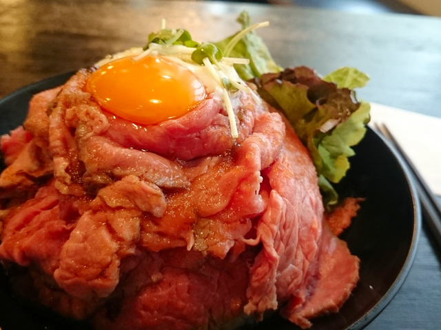 9. レッドロック 三宮東店