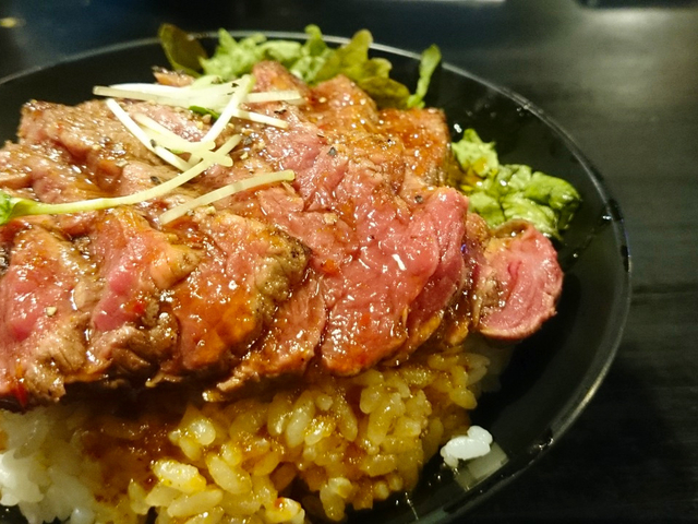 9. レッドロック 三宮東店