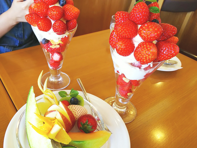 13. フルーツむらはた 本店