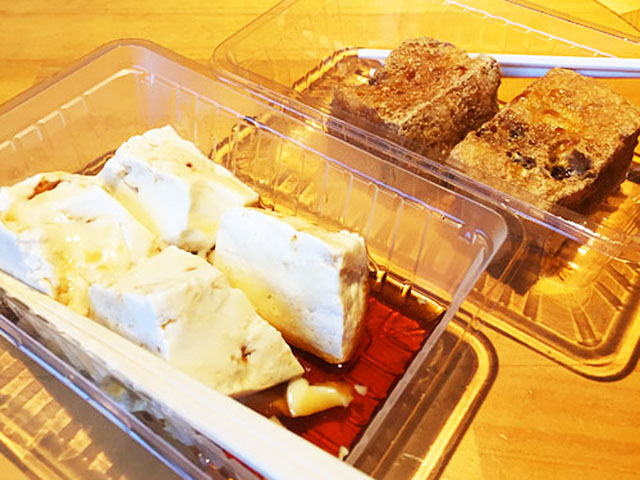 4. ふわっふわの食感！ でき立てをいただく「野川とうふや」