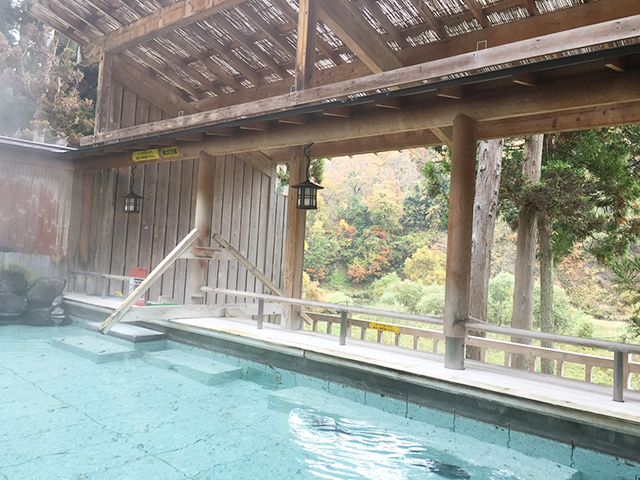 1. 銀山温泉 仙峡の宿 銀山荘