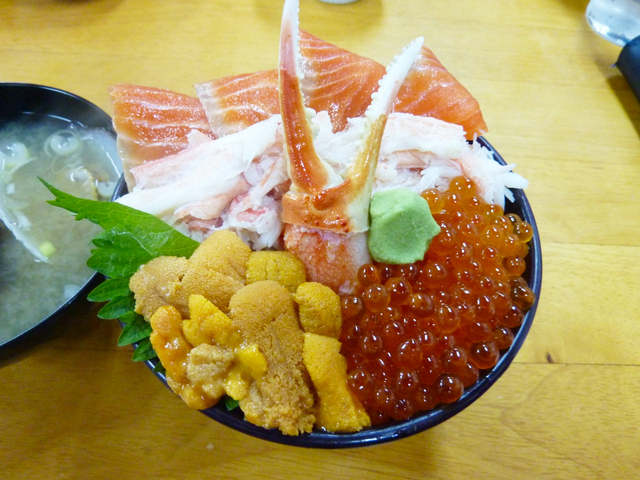 4. 市場食堂 味処たけだ