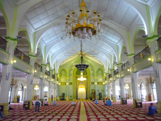 サルタン モスク