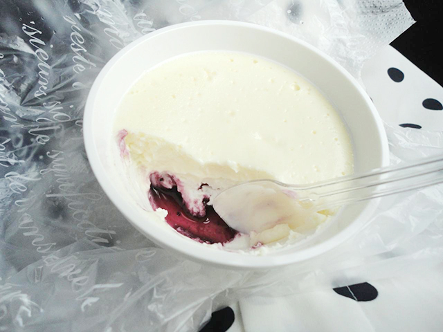 9. 濃厚で滑らか！ 洋食屋「カフェレストラン ぱおむ」の「ミルキー生チーズケーキ」