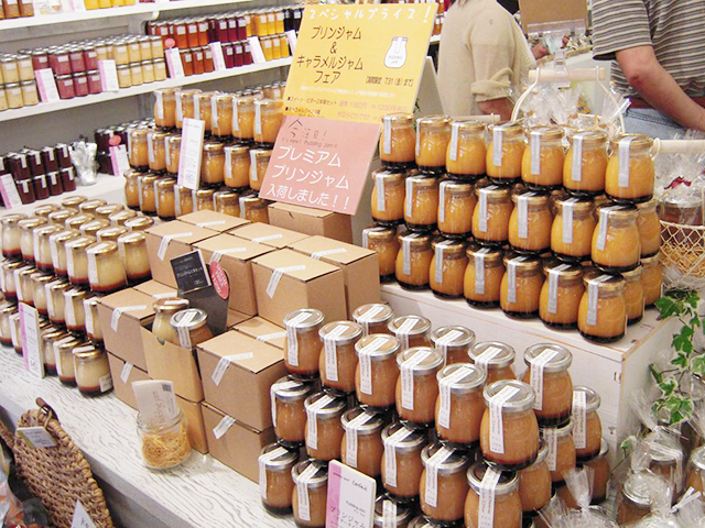 14. クセになる新食感！ 珍しい「プリンジャム」が買える「セルフィユ軽井沢」