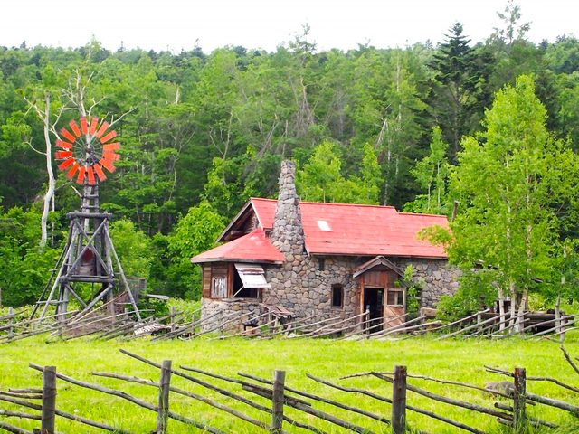 7. 北の国からの世界観を感じれる「五郎の石の家」