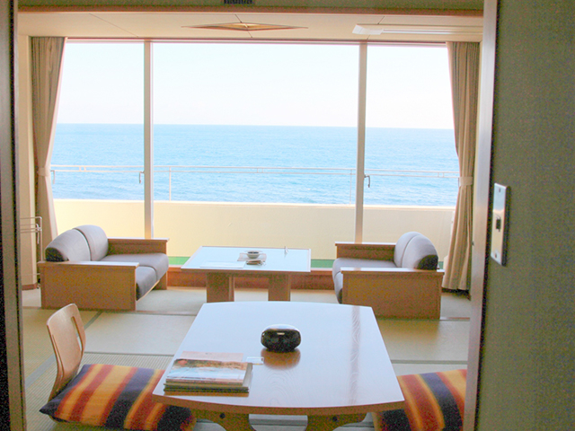 1. 海一望絶景の宿 いなとり荘 / 稲取温泉