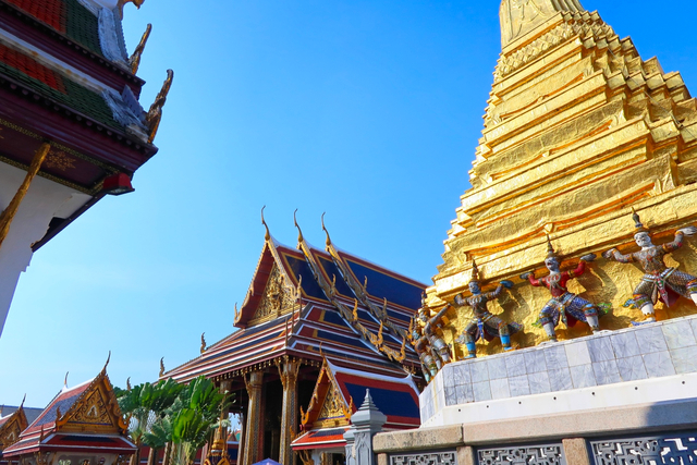 王宮(プラボロマ マハー ラーチャワン)