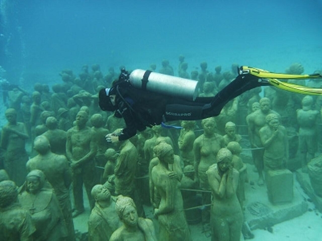 カンクン海底美術館