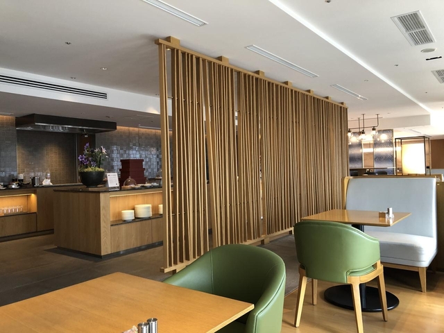 2. 京王プラザホテル