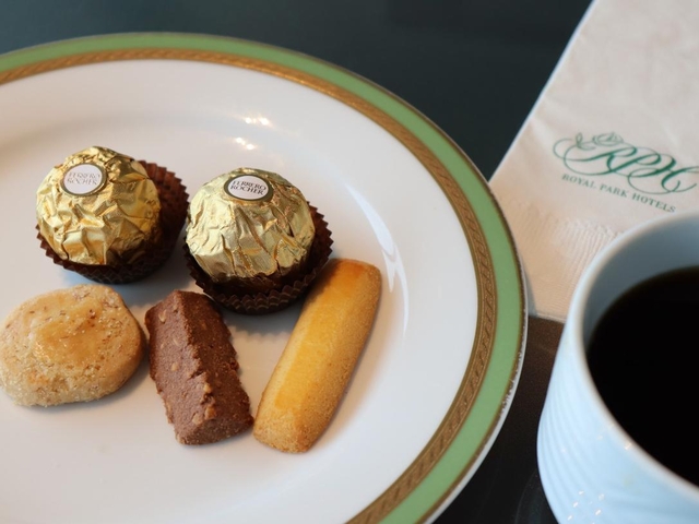 ロイヤルパークホテル