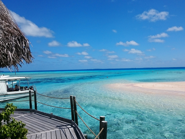 穏やかな時間が流れる環礁の島「ティケハウ島」