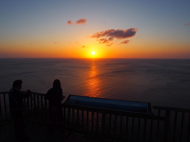 1. 三日月山展望台(ウェザーステーション) / 父島