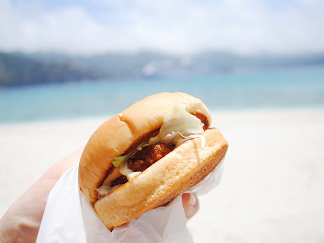 1. ハートロックカフェ / 父島