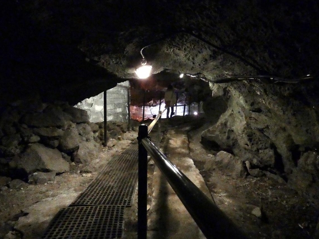 6. 富岳風穴(ふがくふうけつ)