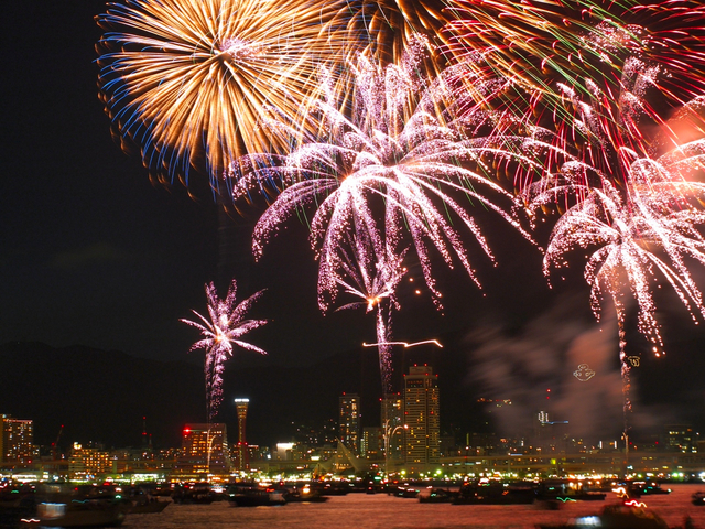 5. みなとこうべ海上花火大会 / 兵庫県神戸市