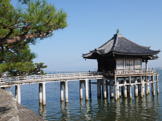 11. 浮御堂(海門山満月寺)