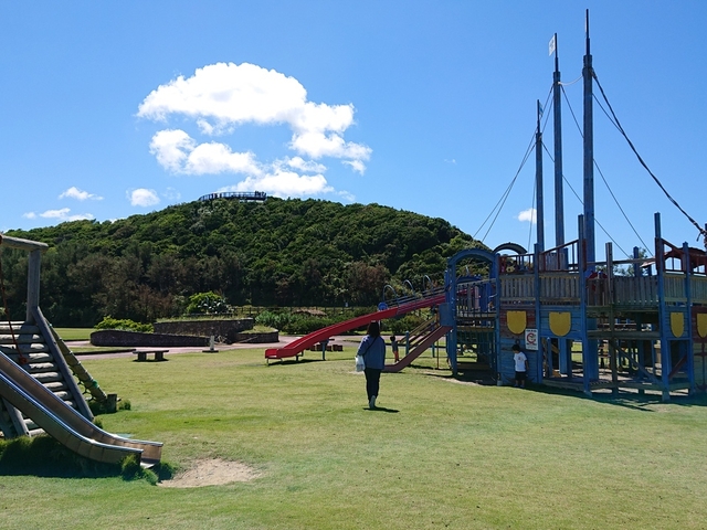 1. 奄美十景、新鹿児島百景の一つ「あやまる岬」