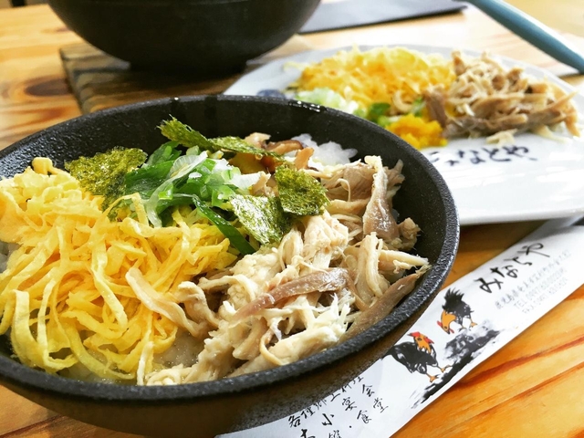 16. 鶏飯みなとや
