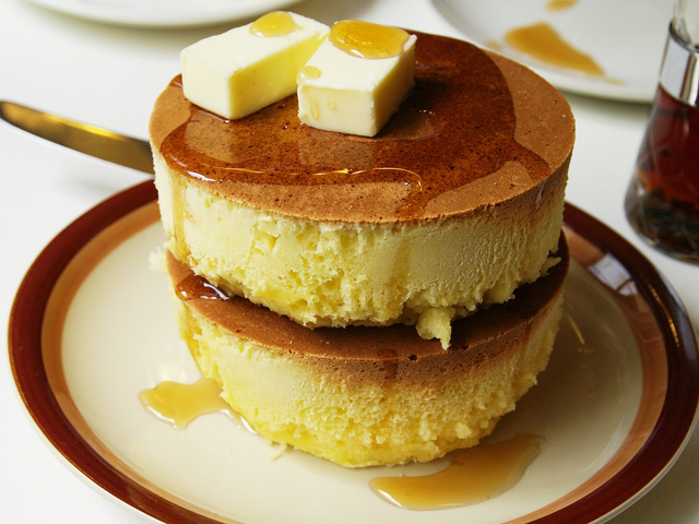 4. グルメもショッピングも楽しめるおしゃれな商店街「鎌倉 小町通り」