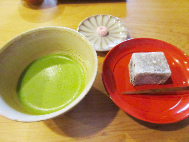 11. 萬御菓子誂處 樫舎