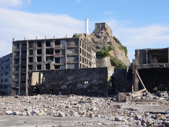 4. 端島(軍艦島) / 長崎市