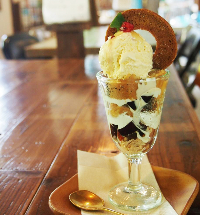  CALiN カフェ＋ザッカ