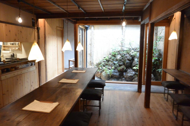 AWOMB西木屋町 / 西木屋