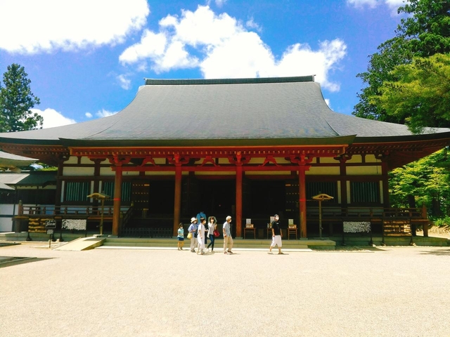 4. 美しい浄土庭園が往時をしのばせる名勝「毛越寺(もうつうじ)」