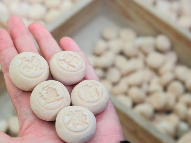 10. 山水画のような渓谷美を舟の上から楽しめる「猊鼻渓(げいびけい)」