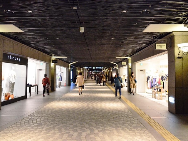 13. 19世紀の欧州をイメージしたオシャレな地下街「天神地下街」