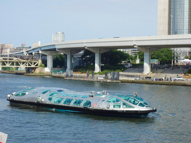 15. 宇宙船のような水上バスで東京を川から観光「東京都観光汽船 - TOKYO CRUISE」