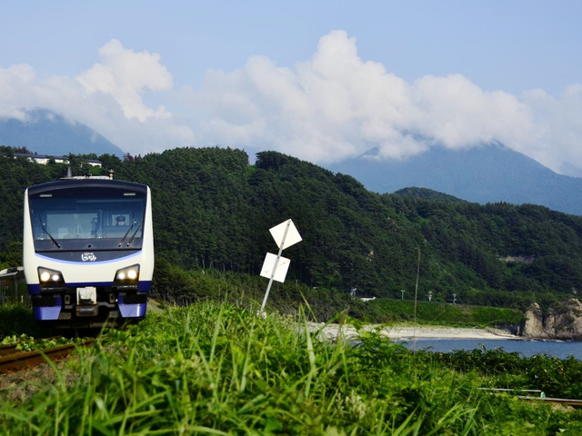 リゾートしらかみ / 東北