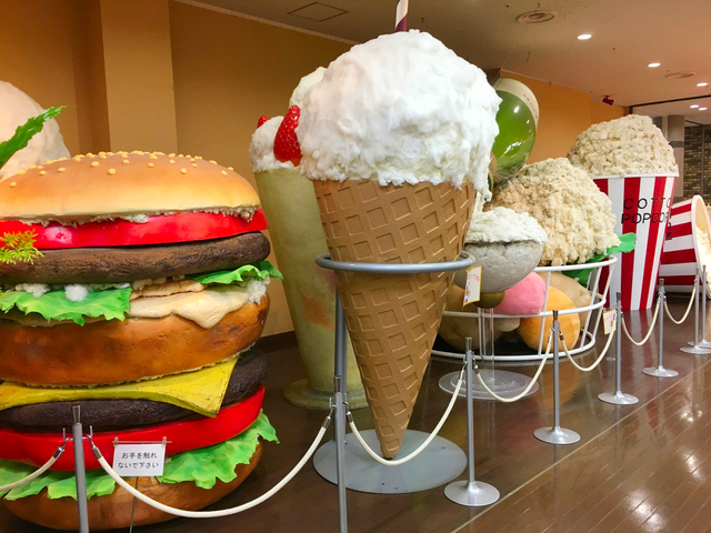 12. タオルとアートの融合！ お土産探しも楽しい「タオル美術館」