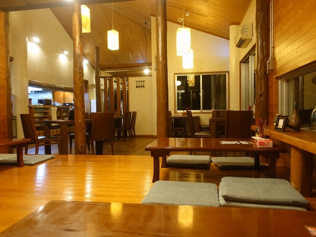 11. 80年以上の歴史をもつ宮古そばの名店「古謝そば屋」