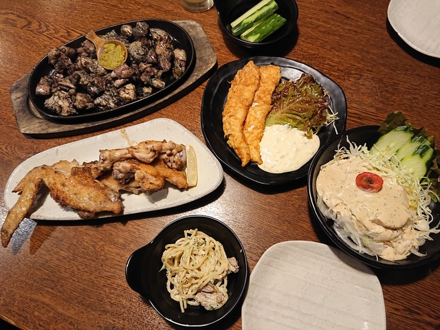 9. もも焼きほか宮崎グルメを満喫できる居酒屋「ぐんけい 隠蔵」