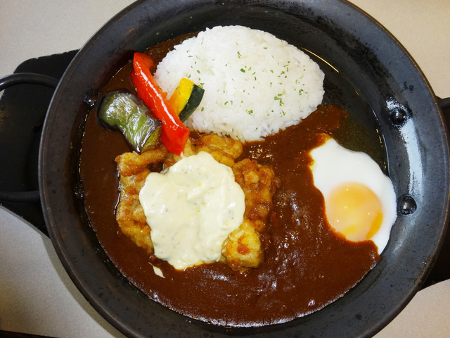 15. ウワサの“ガンジスカレー”はここが発祥「コスモス」