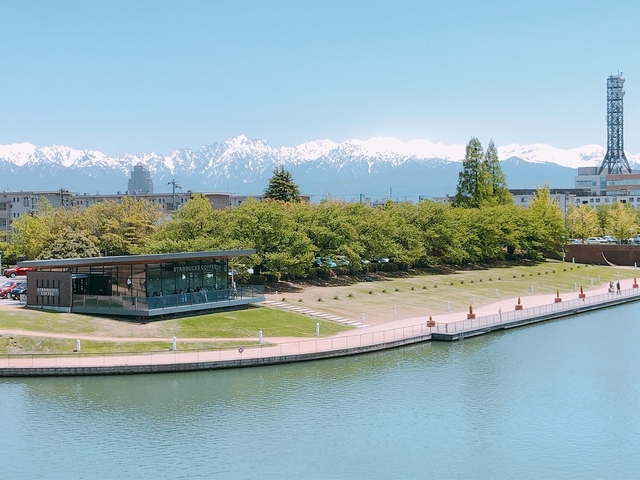 スターバックス 富山環水公園店