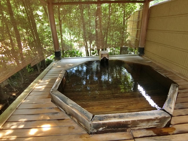 9. 温泉旅館に天文台？ 竹林に囲まれた大浴場も「黒川温泉　湯峡の響き　優彩」