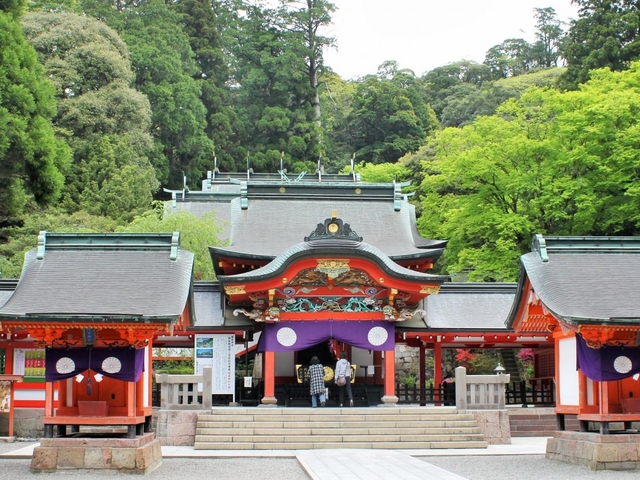 11. 豪華絢爛(けんらん)な社殿に圧倒されるパワースポット「霧島神宮」 / 霧島・姶良エリア