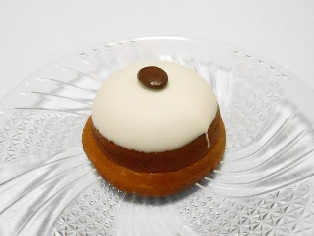 10. 幅広い世代に人気の洋菓子「富士山頂」