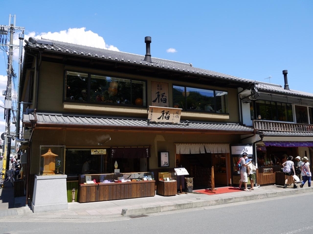 2. 京都旅行の定番！ 湯豆腐を嵐山で食べるならココ「嵯峨とうふ 稲」